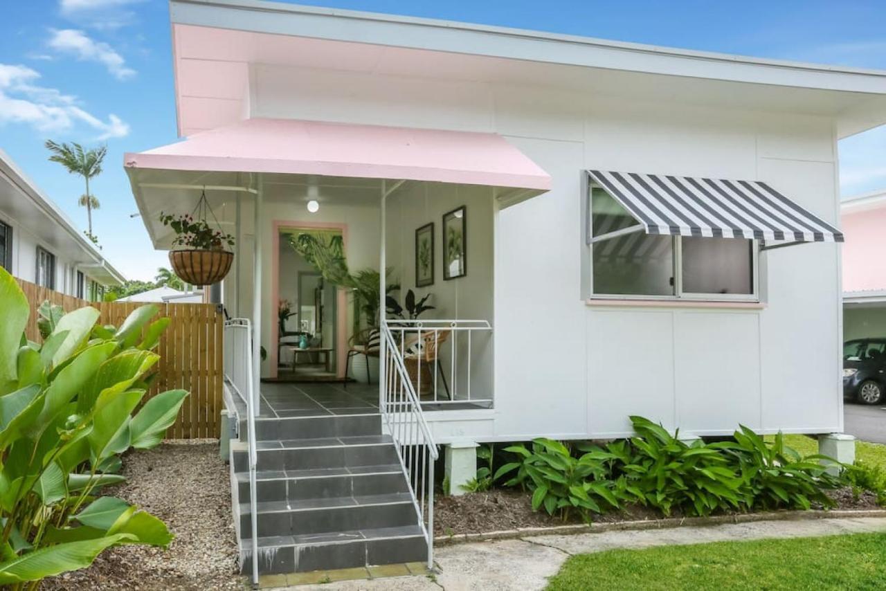 Tropicana - Retro Getaway Cairns